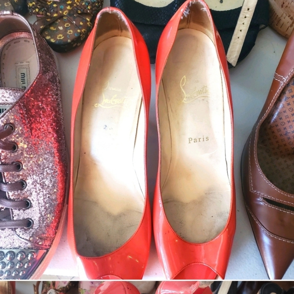 Christian Louboutin Peep toe pumps